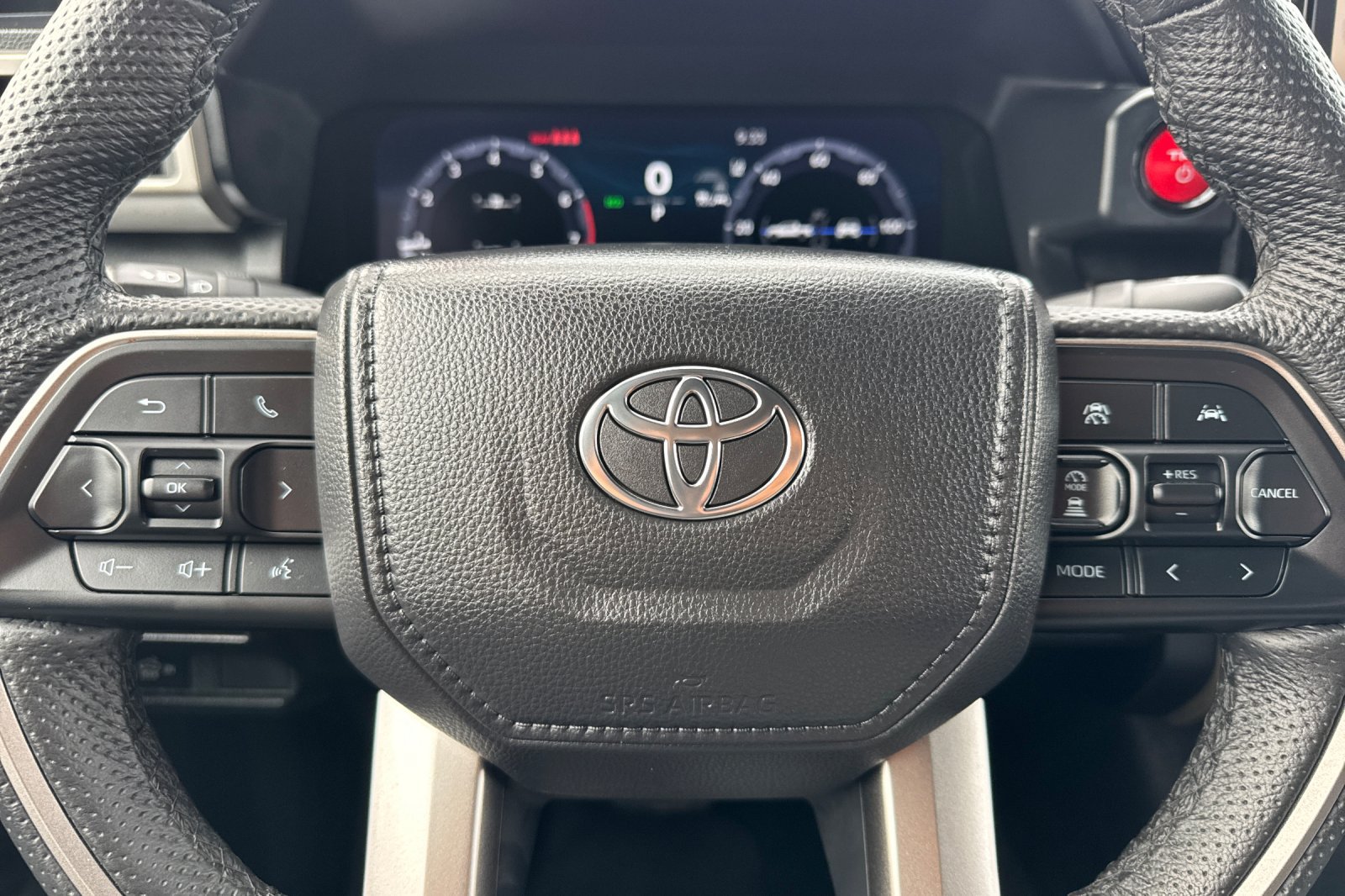Certified 2025 Toyota Tacoma TRD Off-Road AWD/4WD image 27