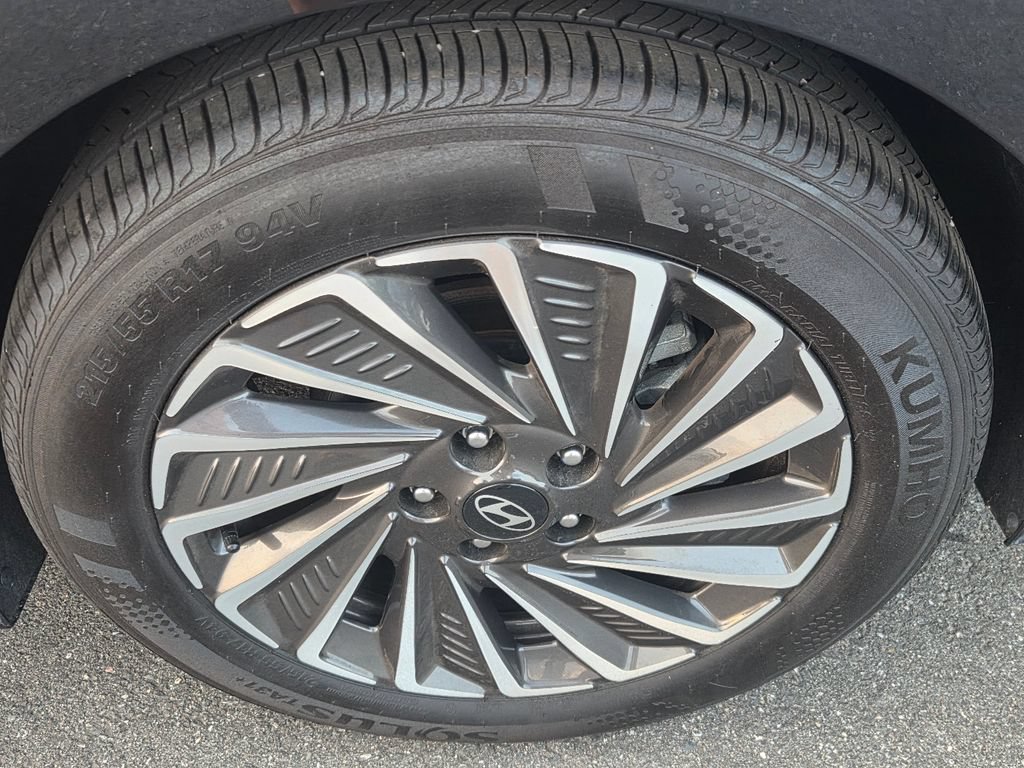 Used 2025 Hyundai Sonata Limited FWD image 10
