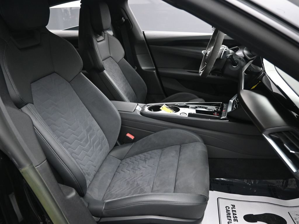 Used 2022 Audi e-tron GT Premium Plus w/ Performance Package AWD/4WD image 31
