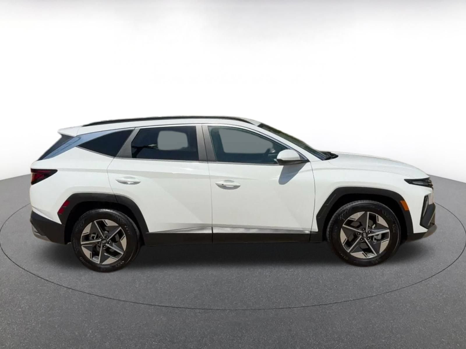 Used 2026 Hyundai Tucson SEL Plus FWD image 15