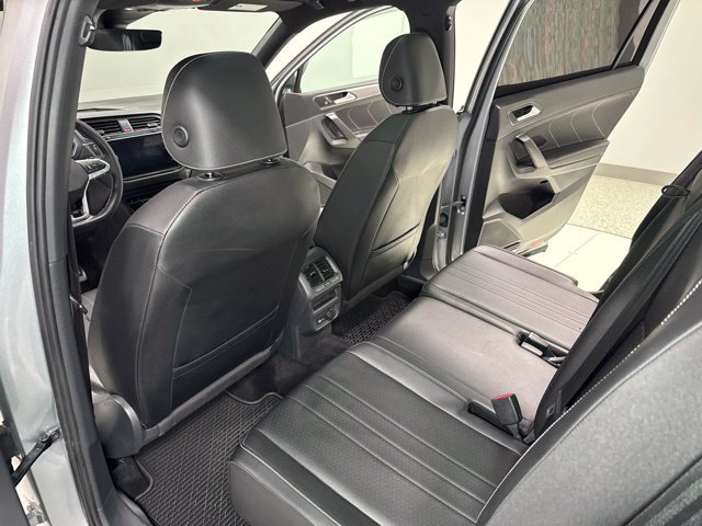 Used 2023 Volkswagen Tiguan SE R-Line FWD image 24