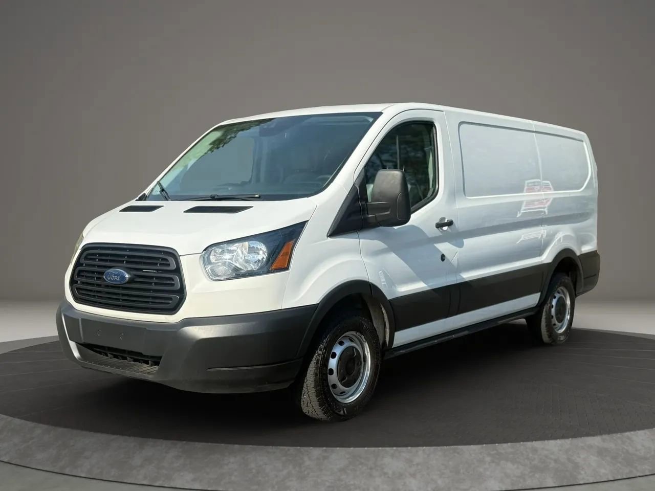 Used 2019 Ford Transit 150 130 Low Roof image 1