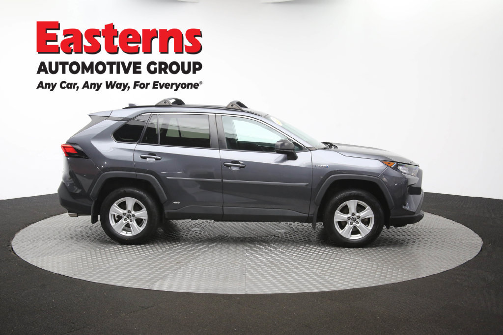 Used 2021 Toyota RAV4 LE w/ Carpet Mat Package (TMS) AWD/4WD image 47