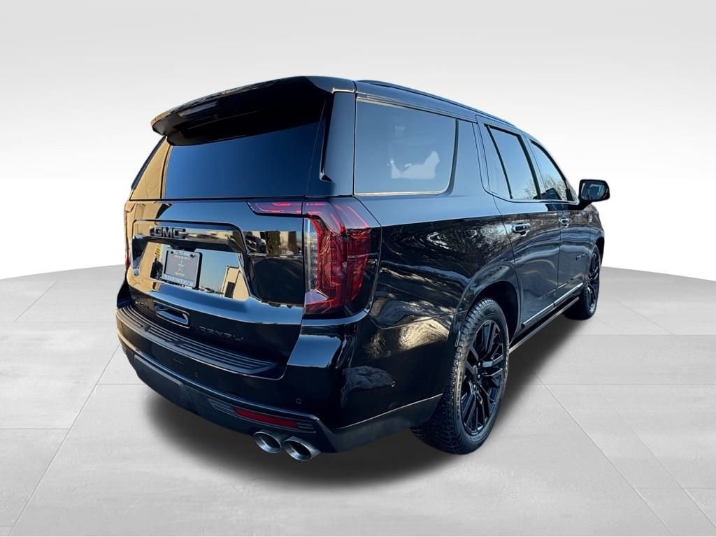 Used 2023 GMC Yukon Denali w/ Denali Reserve Package image 7