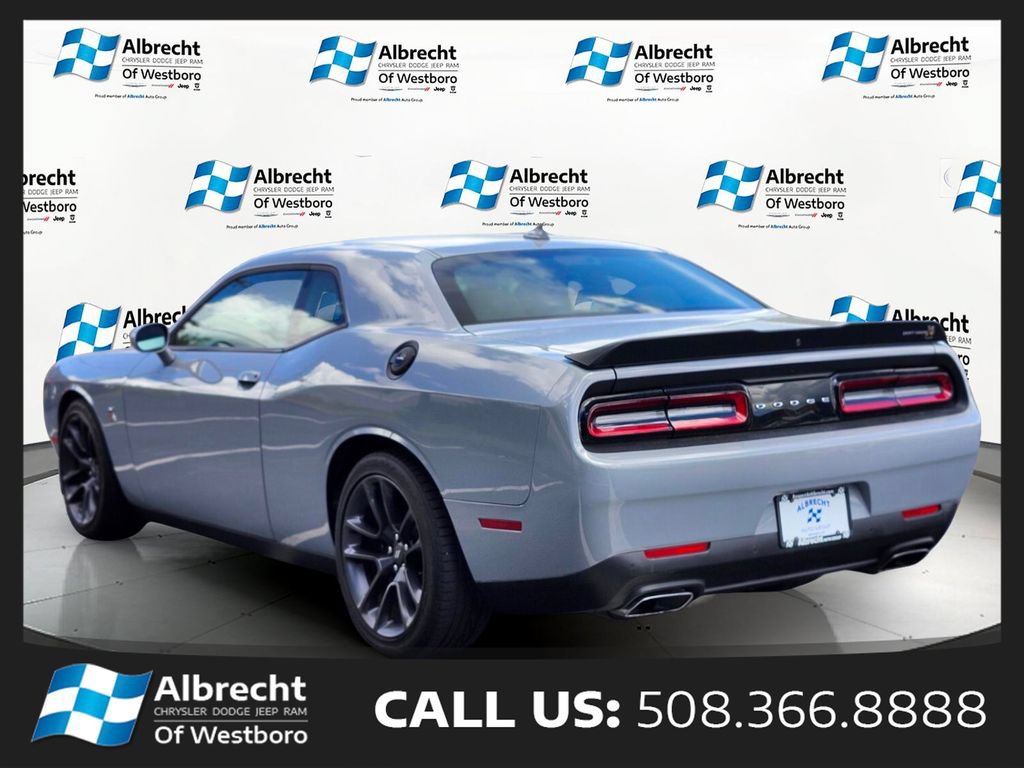 Used 2021 Dodge Challenger R/T Scat Pack RWD image 3