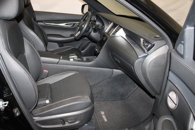 Used 2023 INFINITI QX50 Sport image 13