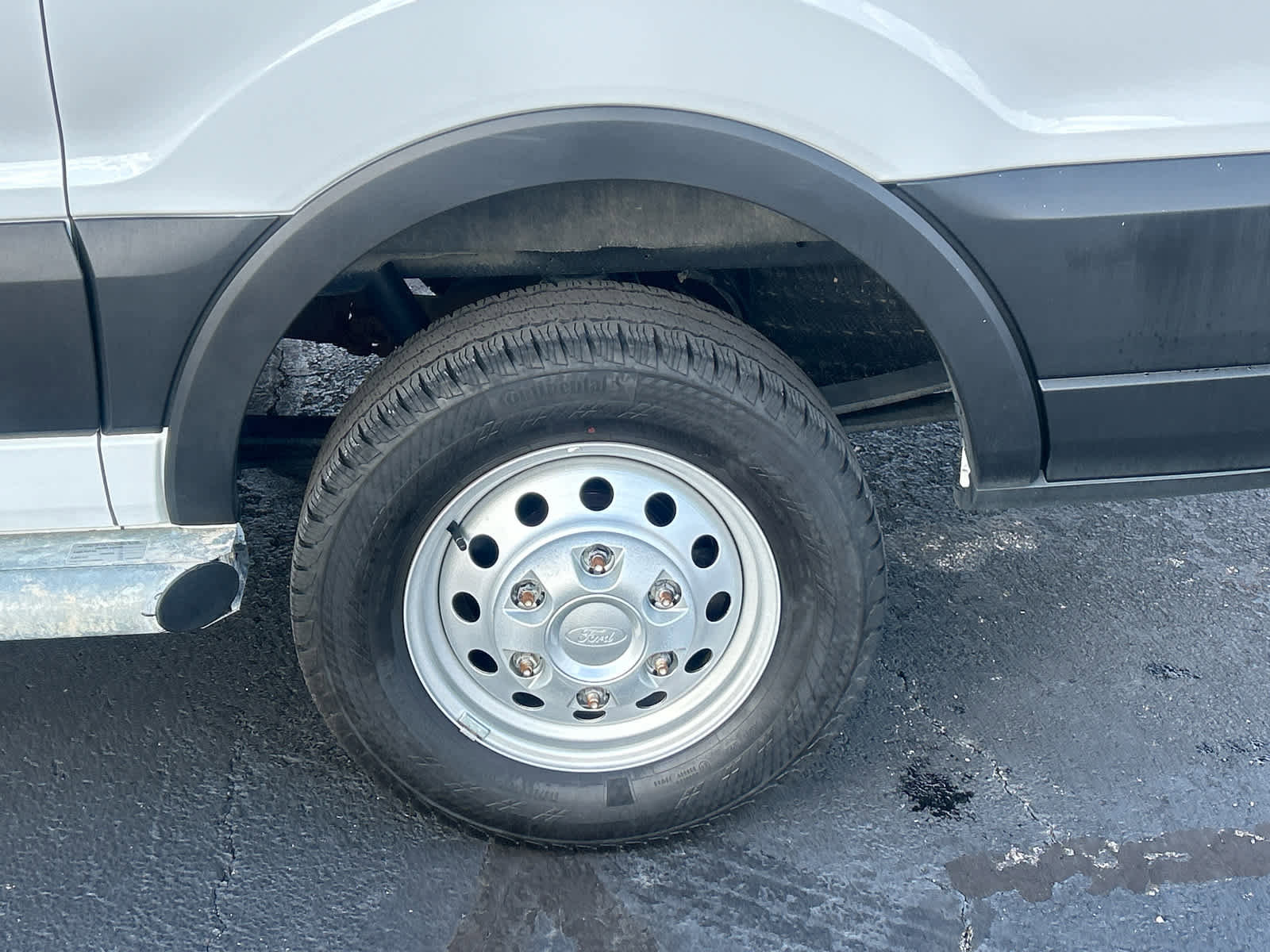 Used 2023 Ford Transit 250 Low Roof AWD w/ Exterior Upgrade Package image 35