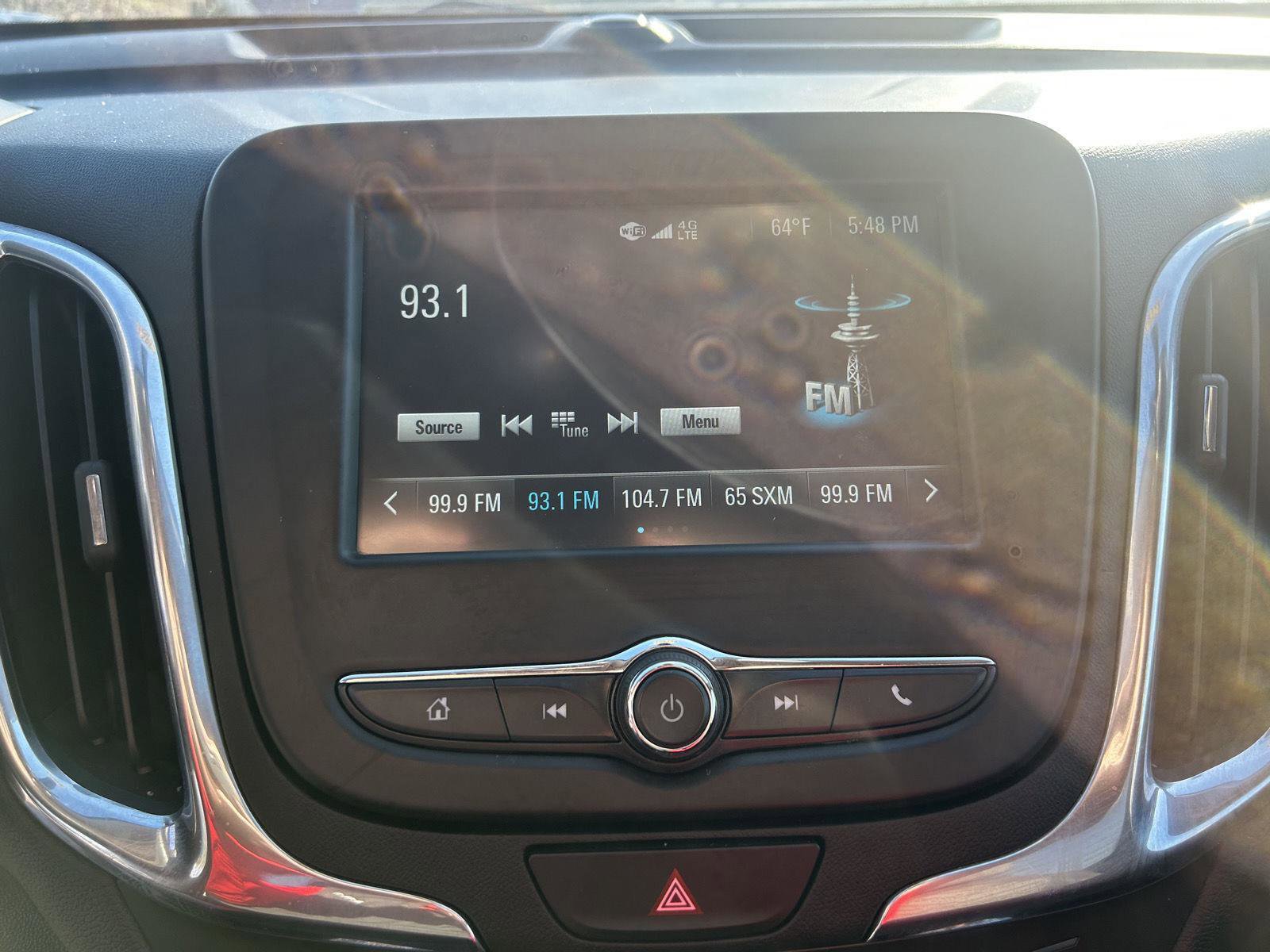 Used 2018 Chevrolet Equinox LT image 18