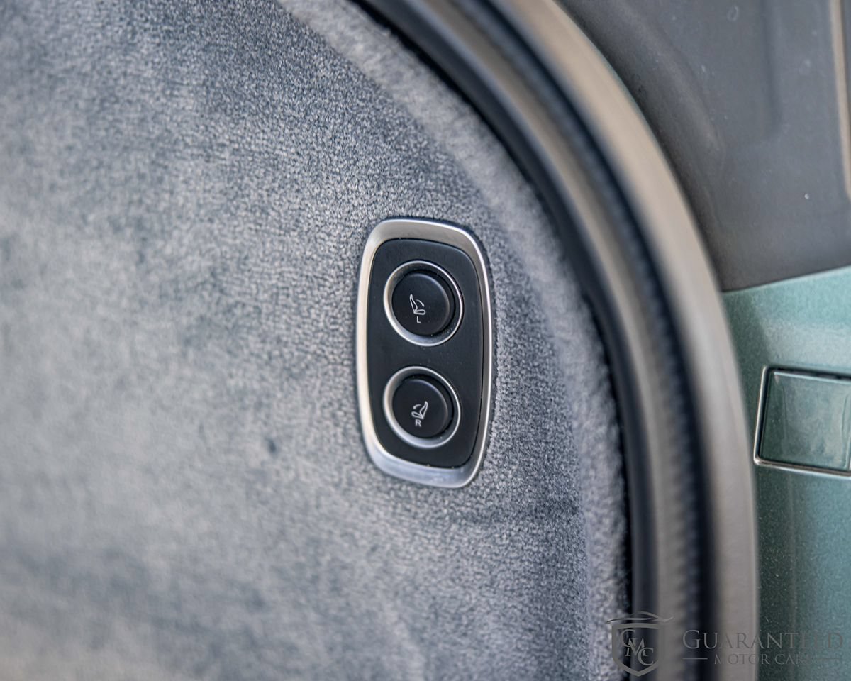 Used 2021 Aston Martin DBX AWD/4WD image 18