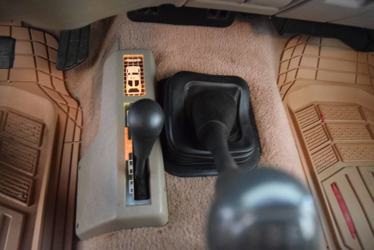 Used 1997 Chevrolet Silverado 1500 4x4 Regular Cab w/ Preferred Equipment Group 2 image 37