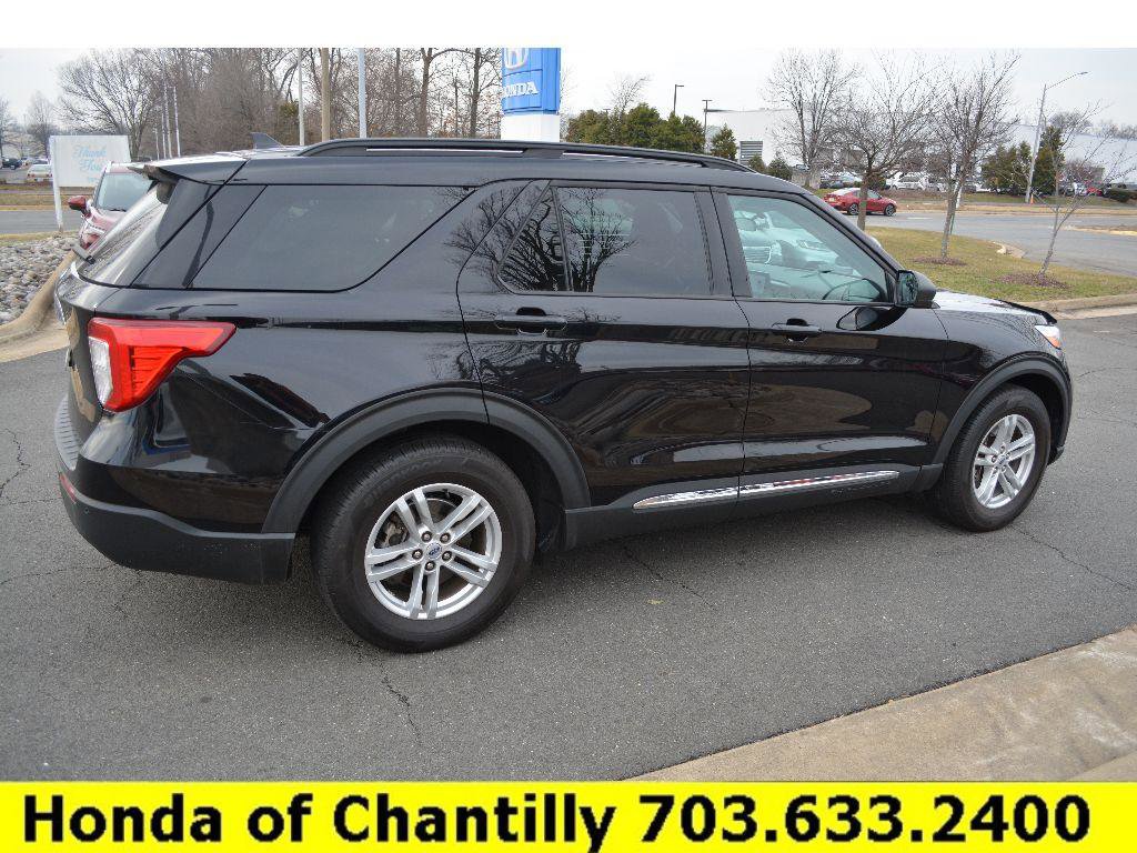 Used 2024 Ford Explorer XLT image 10