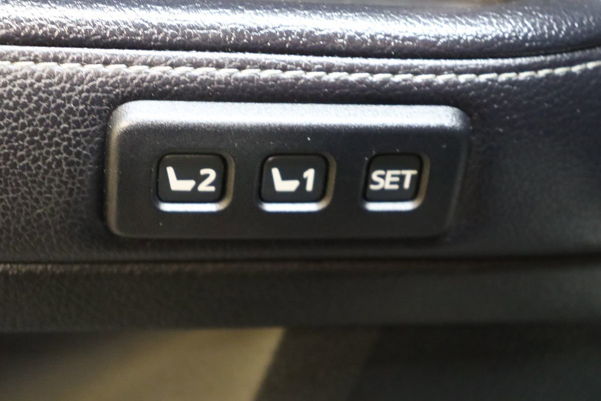 Used 2019 Toyota 4Runner Limited AWD/4WD image 30