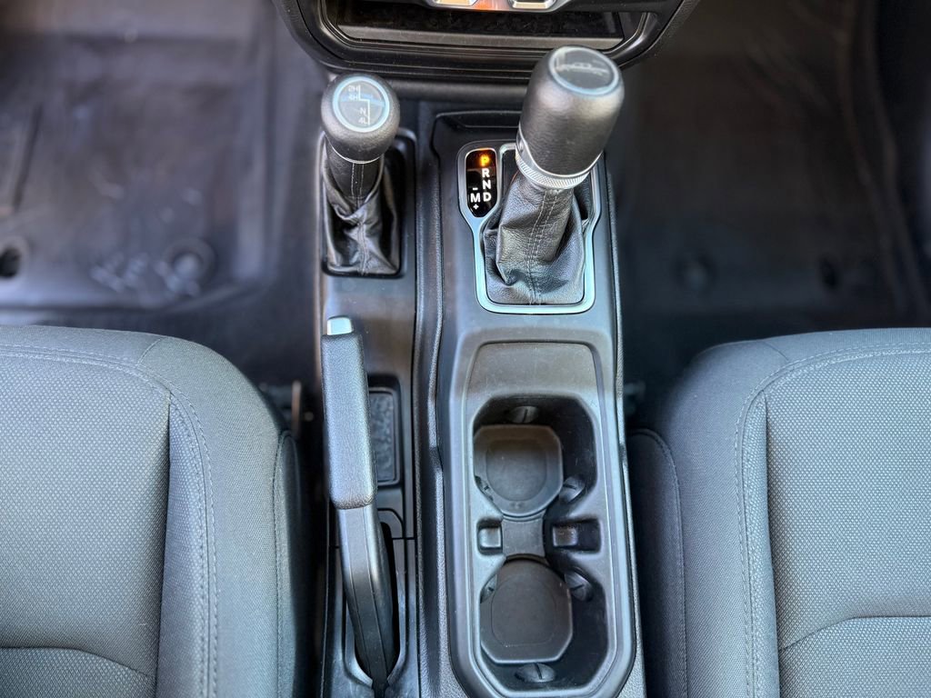 Used 2022 Jeep Gladiator Willys image 27