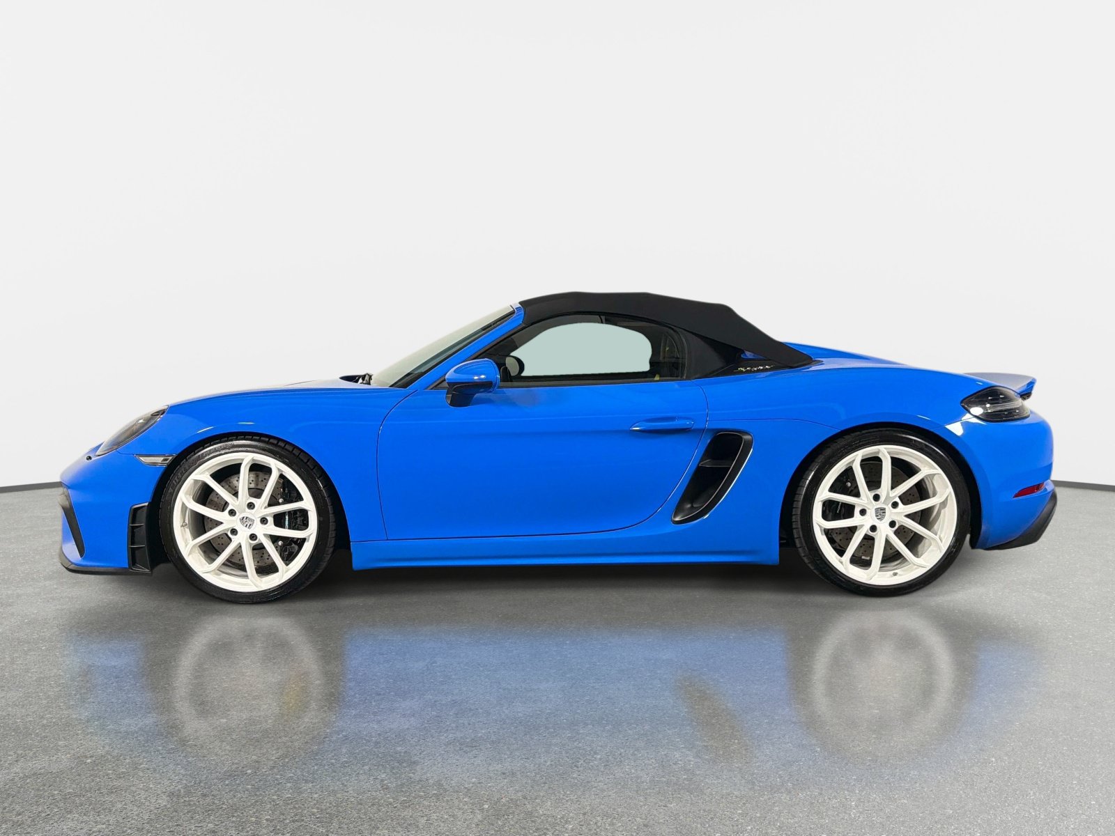 Used 2023 Porsche 718 Boxster Spyder RWD image 6