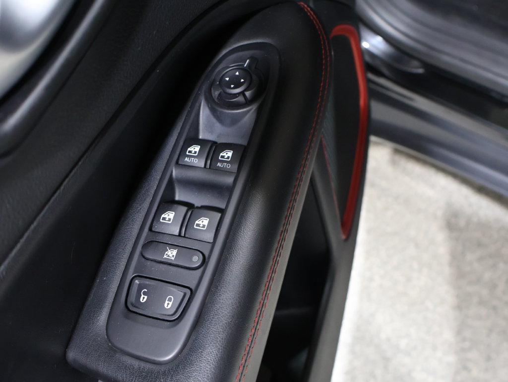 Used 2018 Jeep Compass Trailhawk w/ Cold Weather Group AWD/4WD image 13