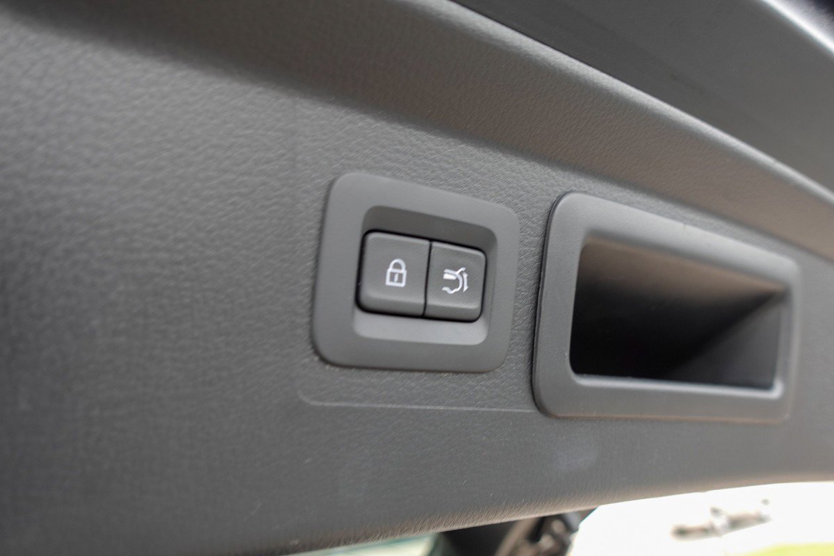 Certified 2025 MAZDA CX-50 AWD 2.5 S w/ Premium Package image 27