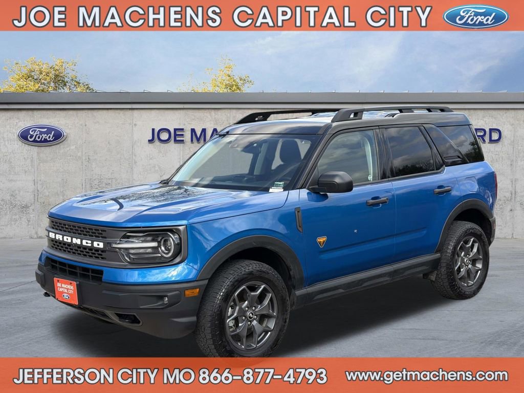 Used 2022 Ford Bronco Sport Badlands image 9