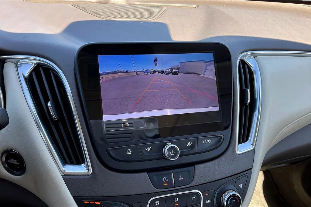 Used 2024 Chevrolet Malibu LT image 15