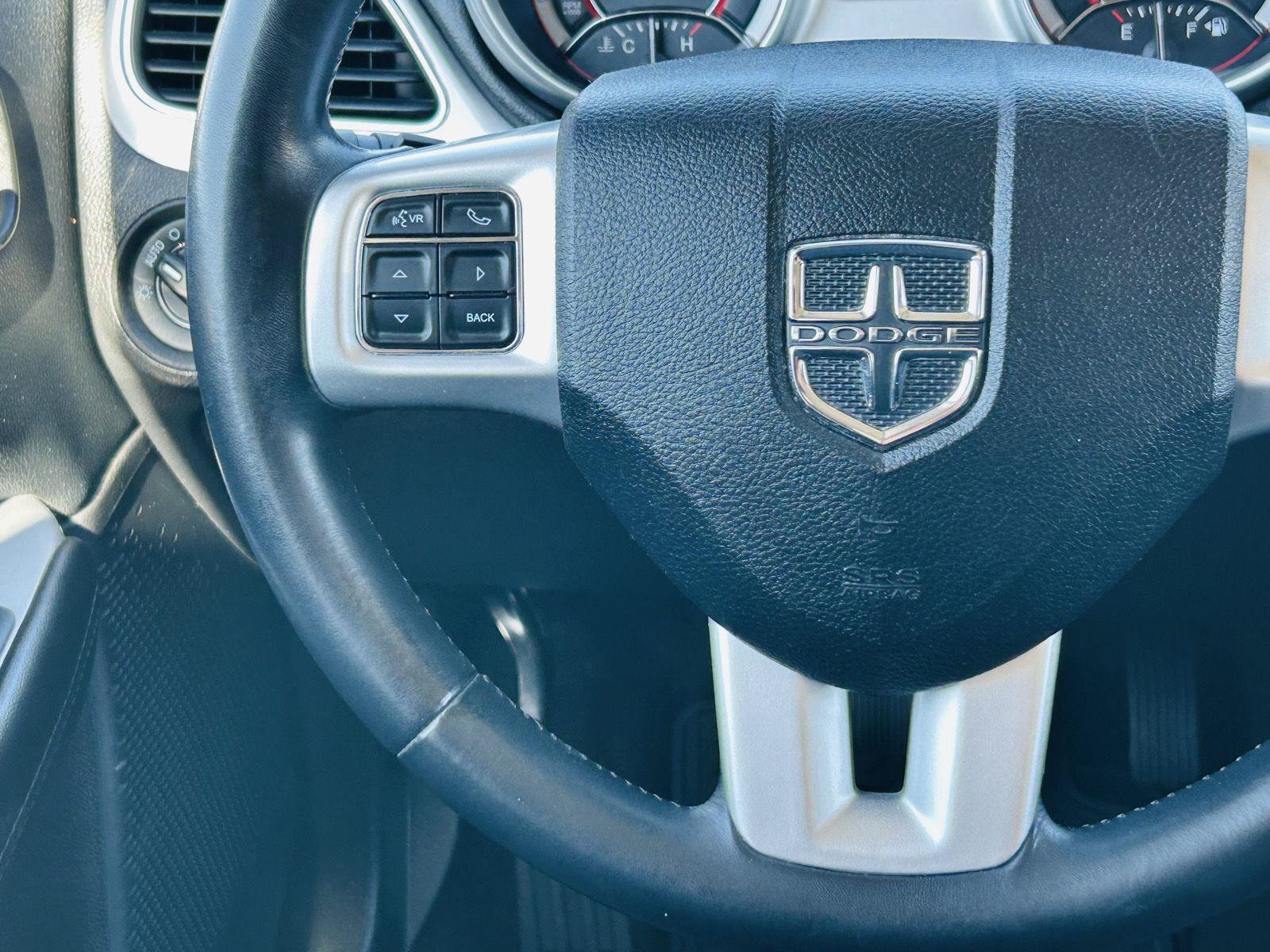 Used 2018 Dodge Journey SE w/ Connectivity Group FWD image 10