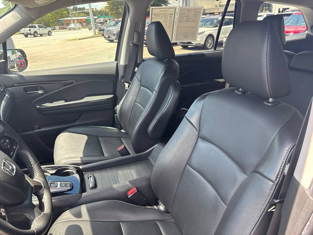 Used 2021 Honda Pilot Touring image 14