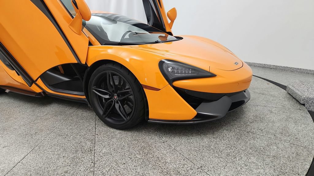 Used 2016 McLaren 570S Coupe RWD image 25