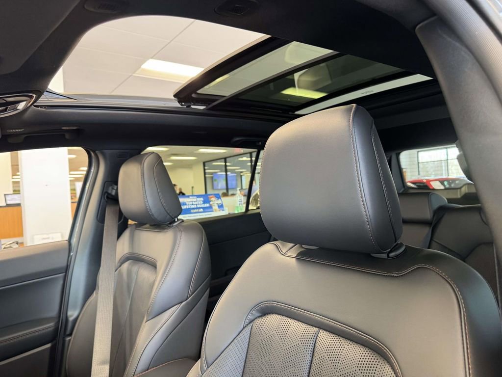 New 2026 Jeep Cherokee Overland image 17