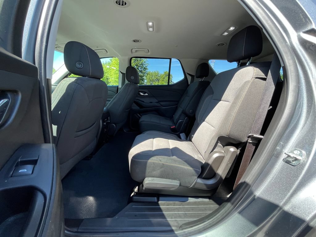 Certified 2021 Chevrolet Traverse LT FWD image 17