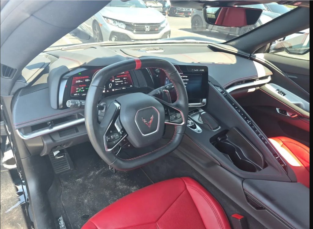 Used 2024 Chevrolet Corvette Stingray Convertible w/ 1LT RWD image 3