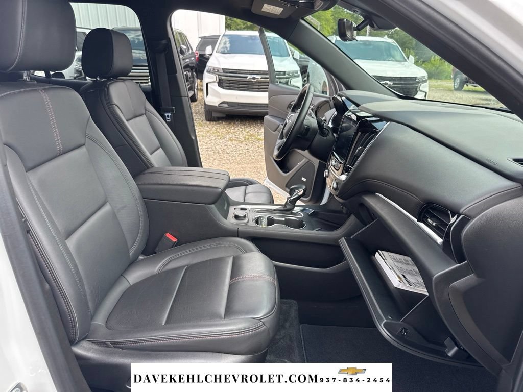 Used 2023 Chevrolet Traverse RS FWD image 28