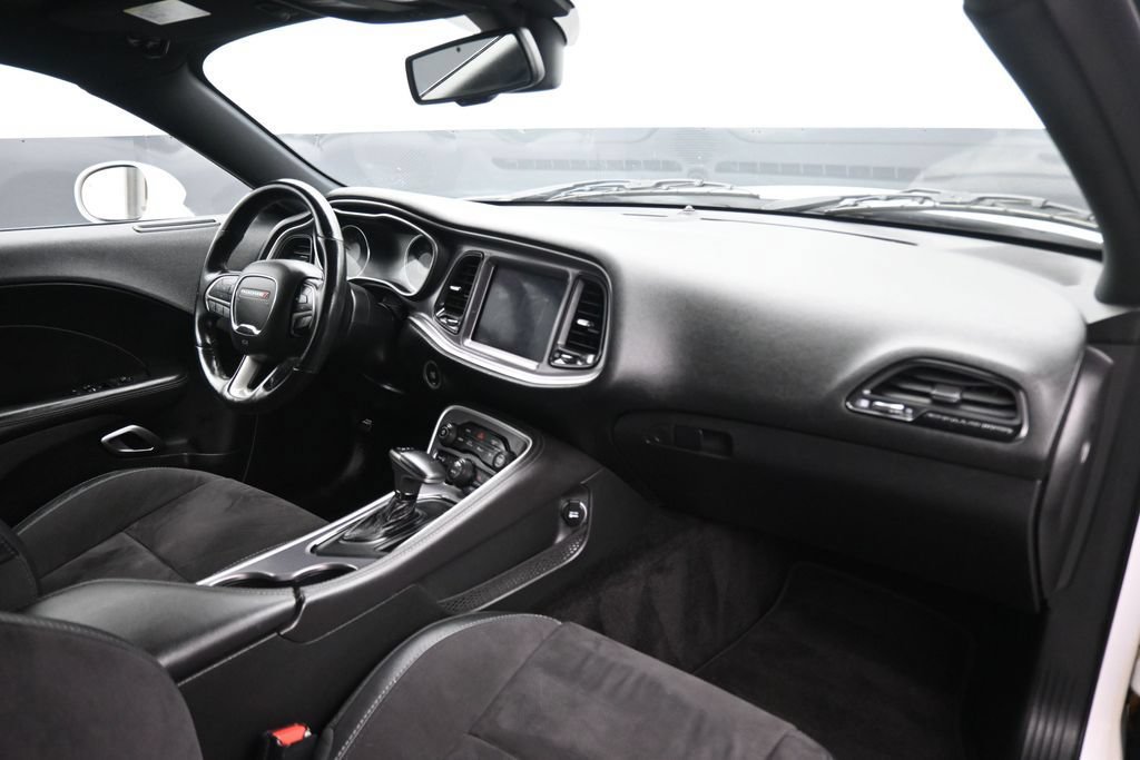Used 2019 Dodge Challenger GT w/ Plus Package RWD image 38