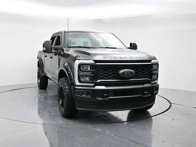 New 2025 Ford F250 XLT w/ Black Appearance Package image 5