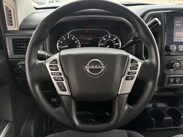 Used 2023 Nissan Titan SV AWD/4WD image 13