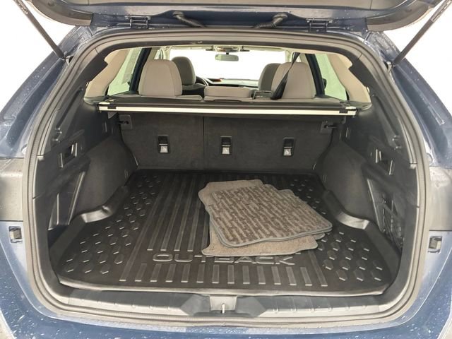 Used 2023 Subaru Outback Premium image 17