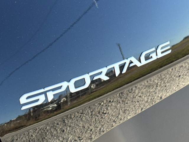Used 2026 Kia Sportage EX FWD image 14