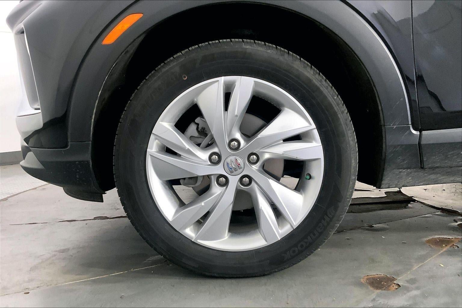 Used 2025 Buick Encore GX Preferred AWD/4WD image 9