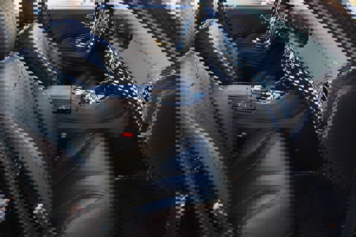 Used 2020 Mercedes-Benz S 450 4MATIC Sedan w/ Premium Package image 19