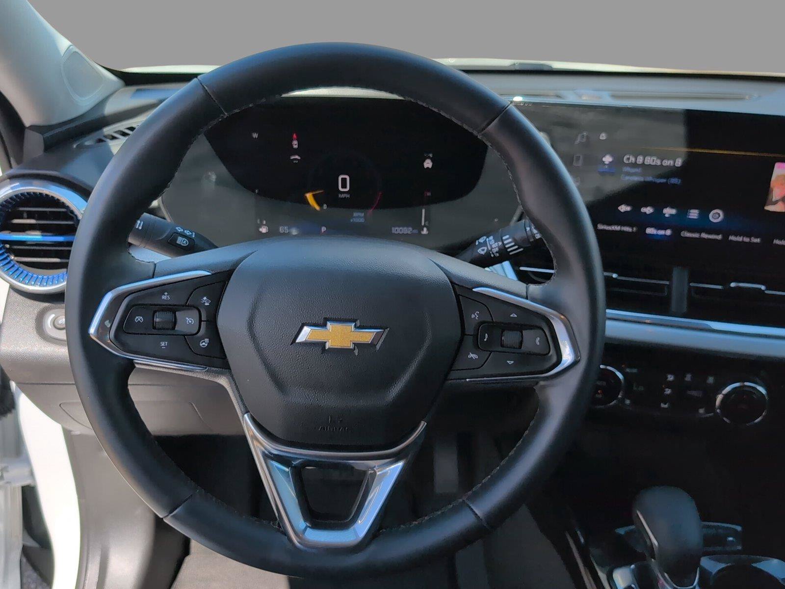 Certified 2025 Chevrolet Trax LT w/ Driver Confidence Package FWD image 29