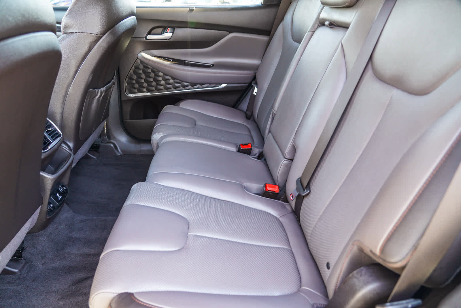 Used 2019 Hyundai Santa Fe FWD image 18