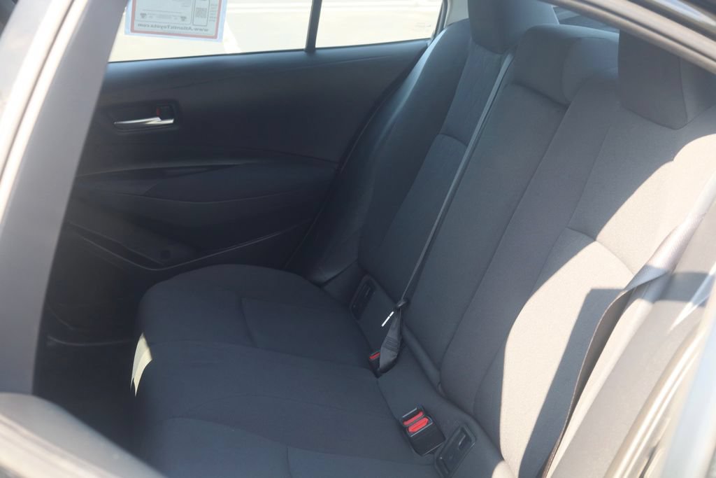 Used 2020 Toyota Corolla LE FWD image 28