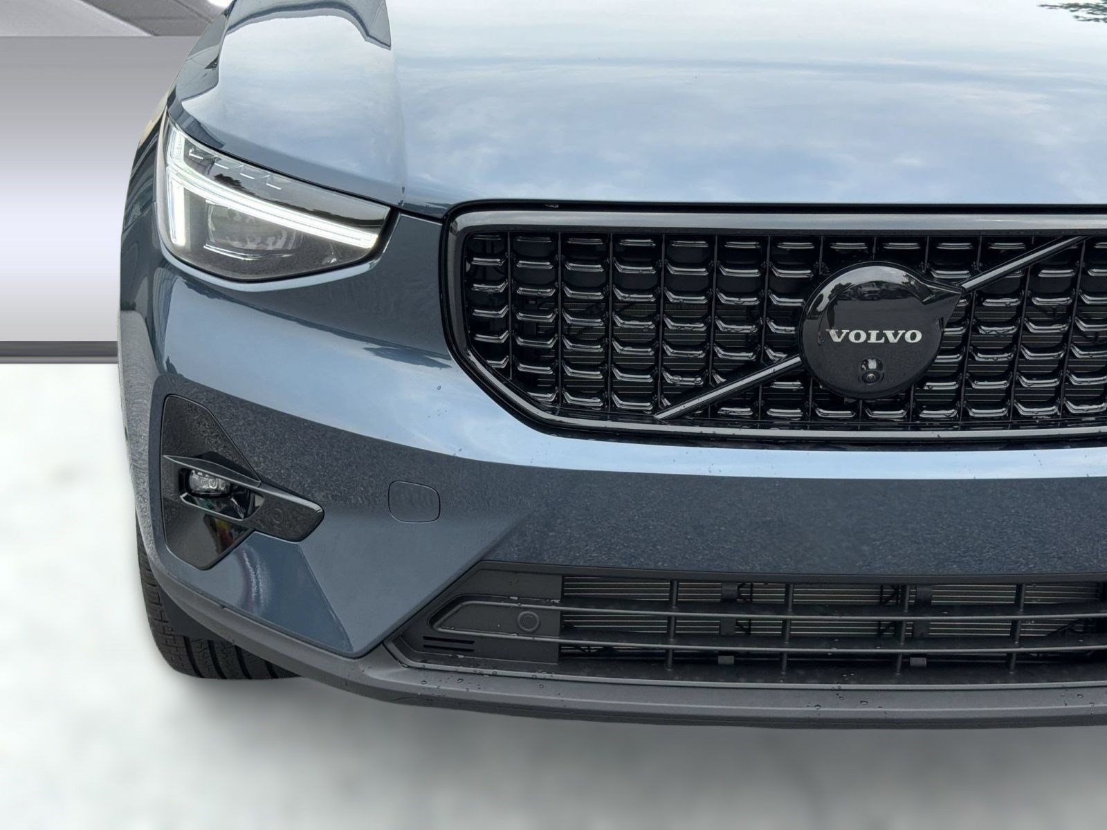 New 2026 Volvo XC40 B5 Ultra w/ Protection Package Premier AWD/4WD image 12