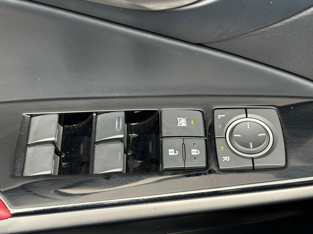 Used 2023 Lexus IS 300 w/ Comfort Package RWD image 30