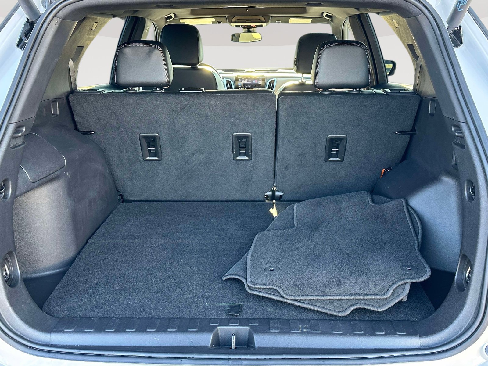 Certified 2024 Chevrolet Equinox Premier image 36