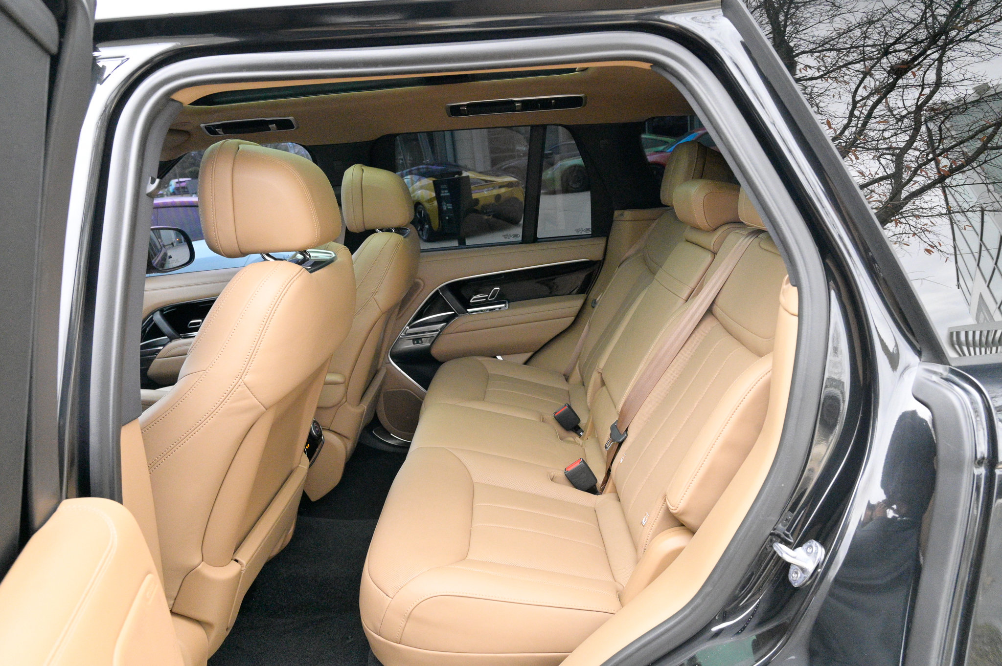 Used 2023 Land Rover Range Rover SE image 39