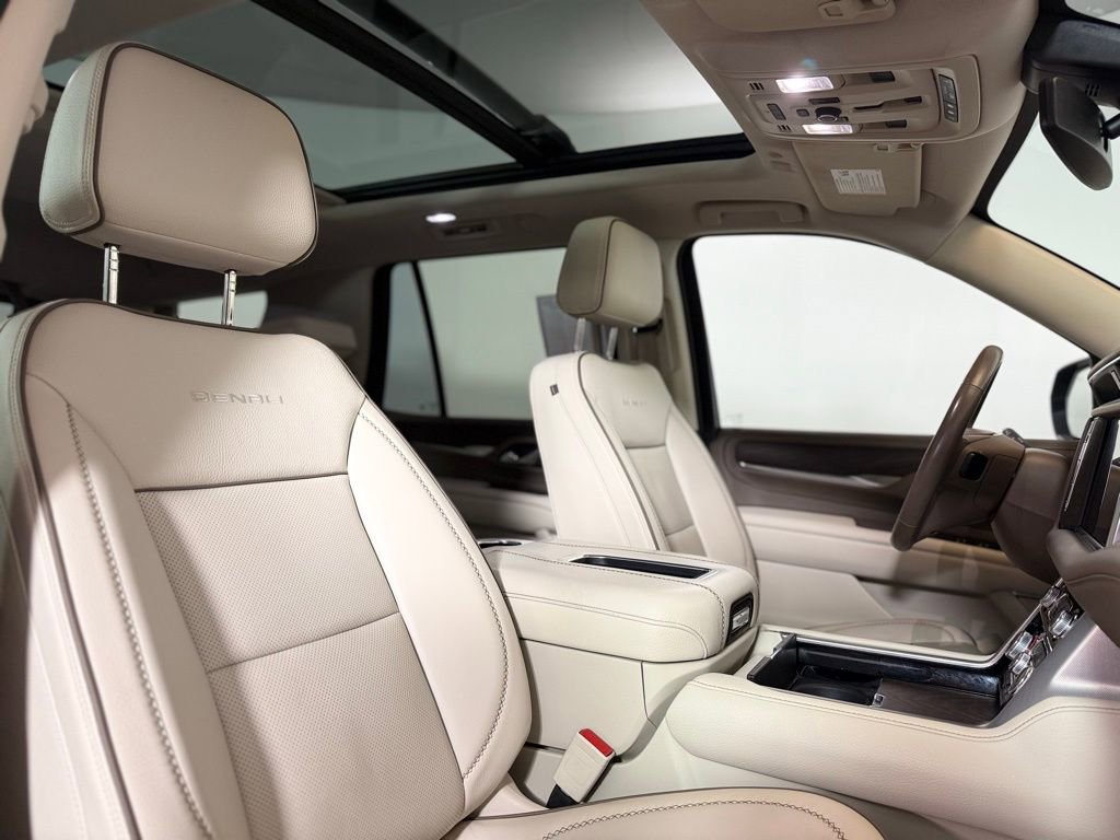 Used 2021 GMC Yukon Denali w/ LPO, Illumination Package image 26