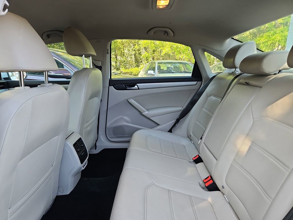 Used 2020 Volkswagen Passat 2.0T SE image 25