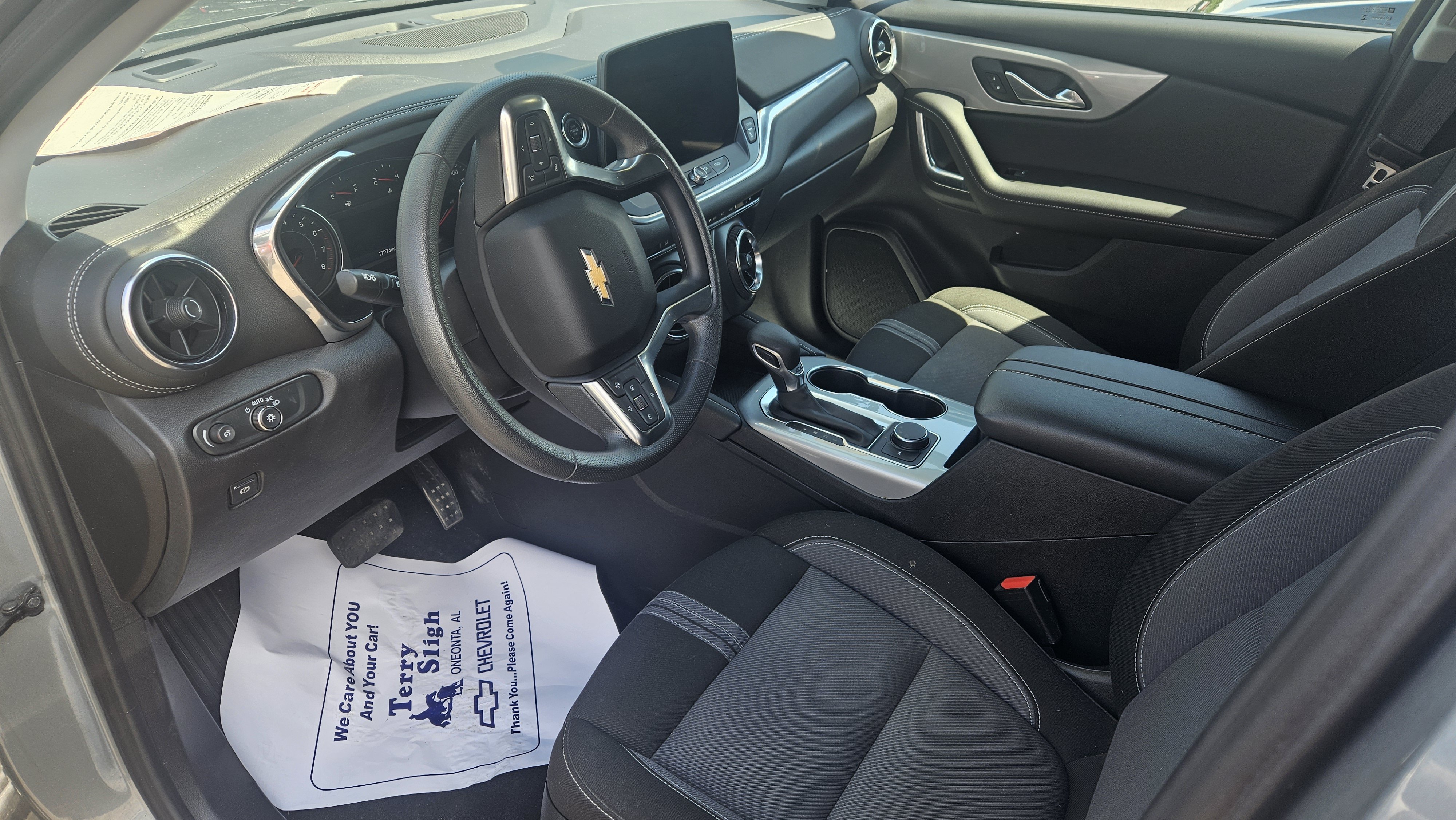 Used 2024 Chevrolet Blazer LT FWD image 10