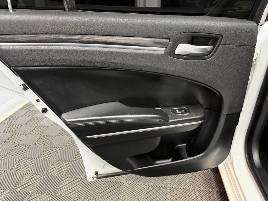 Used 2019 Chrysler 300 Touring w/ Sport Appearance Package RWD image 41