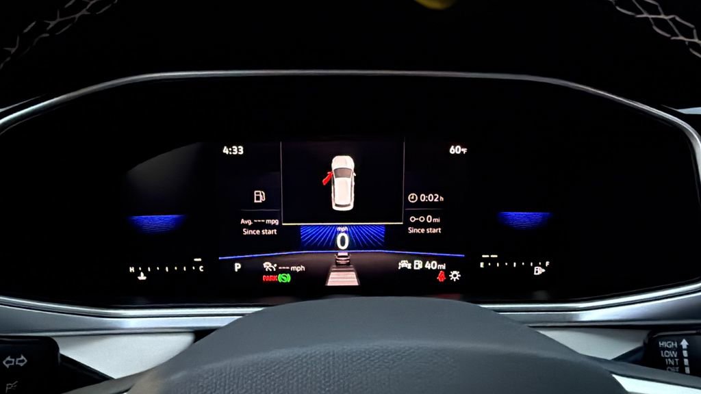 New 2026 Volkswagen Taos SE image 22