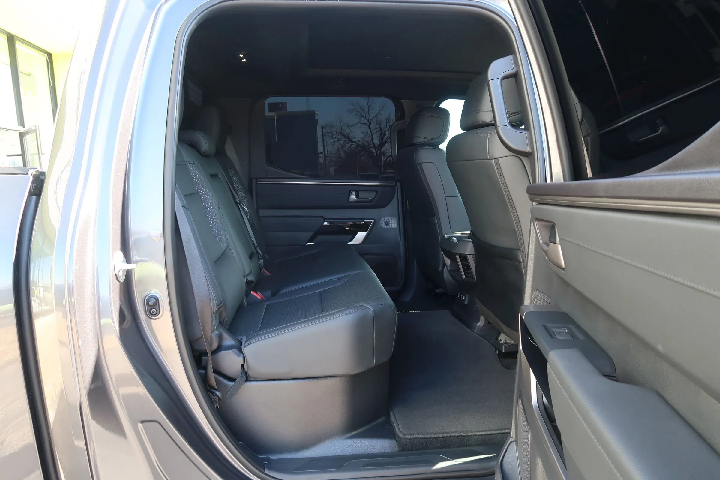 Used 2025 Toyota Tundra Limited image 23