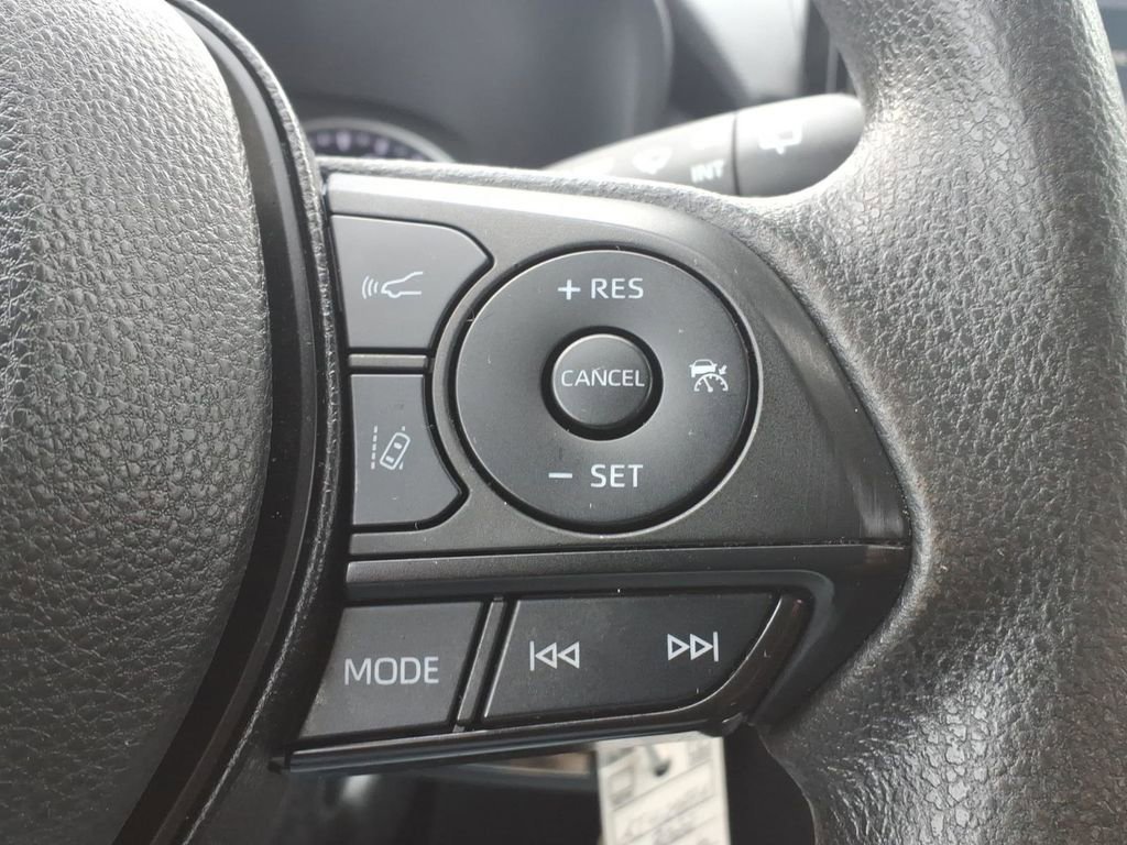 Certified 2022 Toyota RAV4 LE image 17